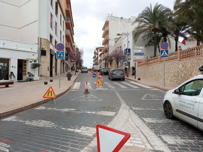 Fotonoticia: Comienzan las obras de reparación de las rondas de Xàbia