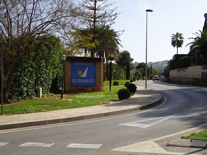 Xàbia abona al Tosalet 95.000 euros por los gastos de urbanización al tardar 6 meses en cumplir una sentencia judicial que le obligaba a recepcionar los viales