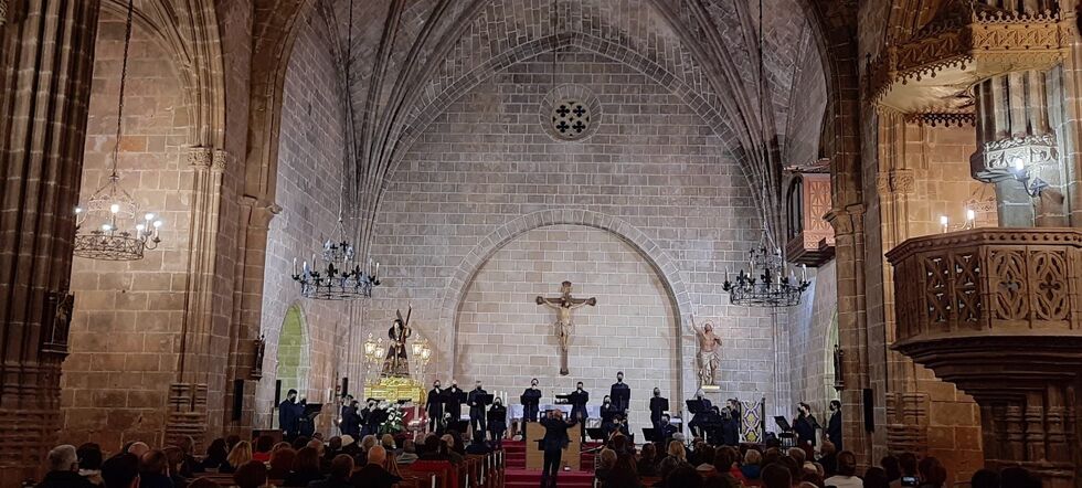 Ars Nova hace vibrar San Bartolomé en su homenaje a las personas afectadas por la pandemia