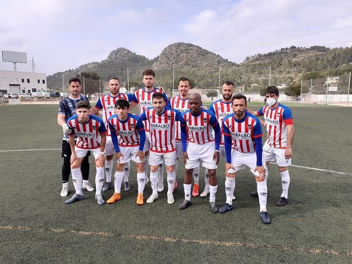 La falta de puntería le cuesta dos puntos al CD Jávea