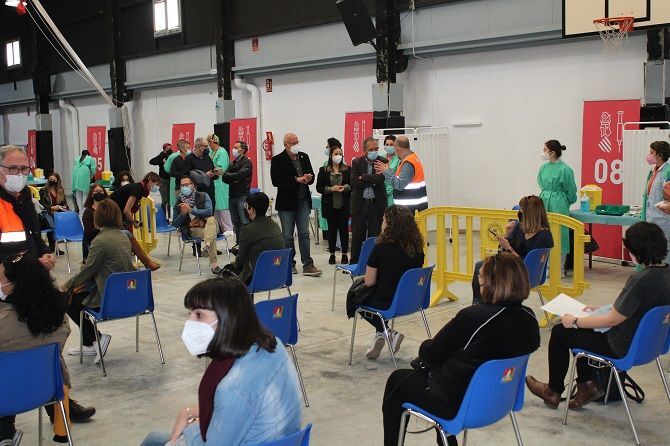 Ya está vacunada la mitad del personal de los centros educativos de la Marina Alta