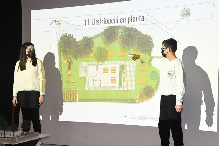 Los escolares del Colegio Mediterrània de Xàbia presentan al Ayuntamiento su propuesta de recuperación del Aula de Natura del Portitxol