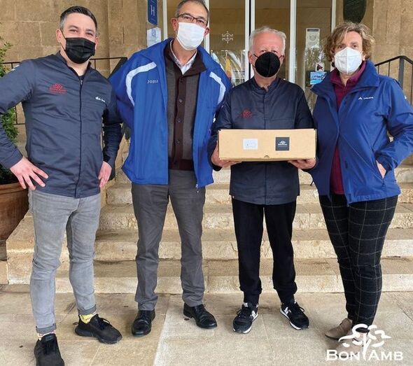 Vídeo: Juan Echanove sorprende a uno de los clientes del servicio Bon Amb en casa