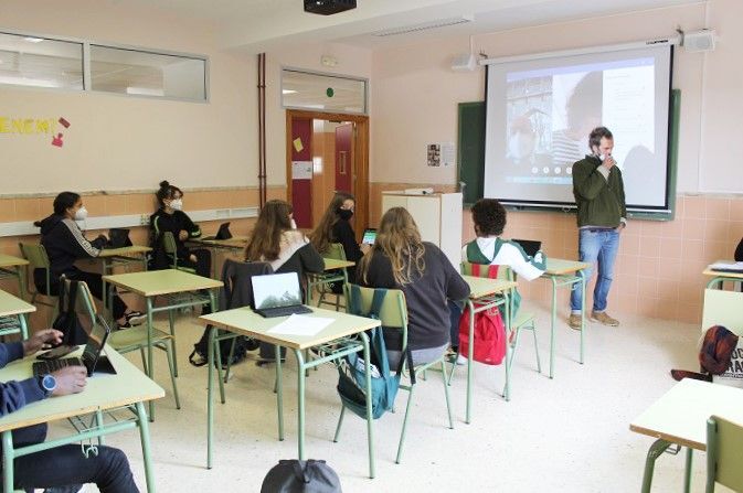 El alumnado del IES Antoni Llidó propone dar pequeños pasos para salvaguardar el planeta