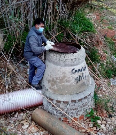 Servicios cierra las trapas de las alcantarillas del cauce del río Gorgos