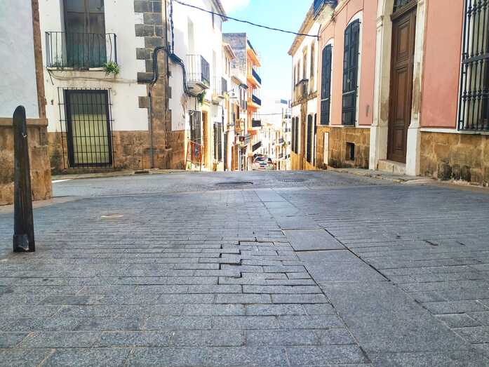 La calle Roques, cerrada por obras la próxima semana