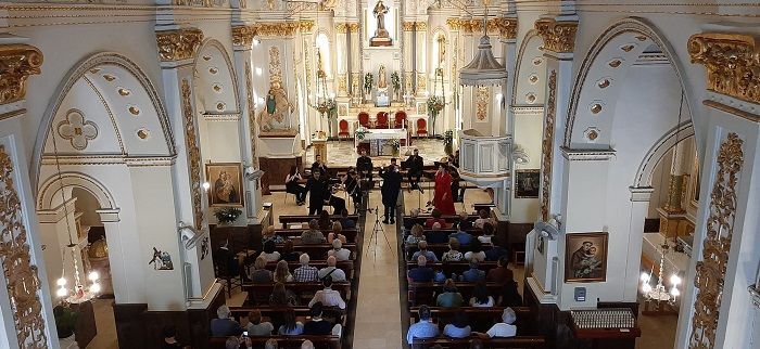 Llenazo total de la Orquesta de Cámara de València en el concierto inaugural de la Primavera Musical de El Poble Nou de Benitatxell