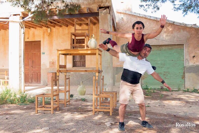 Literatura y arte con sabor xabiero y trepidantes acrobacias para el fin de semana