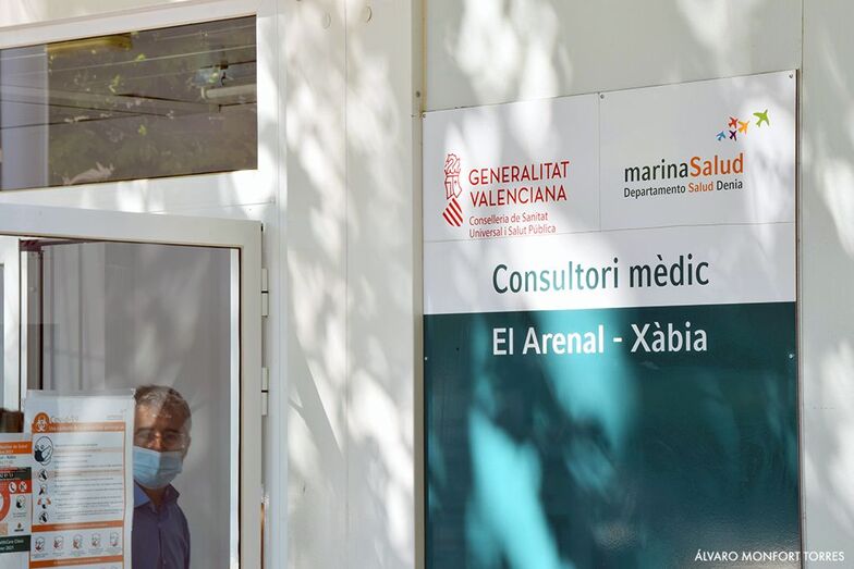 Los consultorios médicos auxiliares de verano de La Marina a pleno rendimiento
