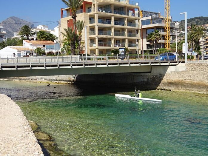 La empresa murciana Eneas Servicios Integrales demolerá las bases del antiguo puente de Triana de Xàbia