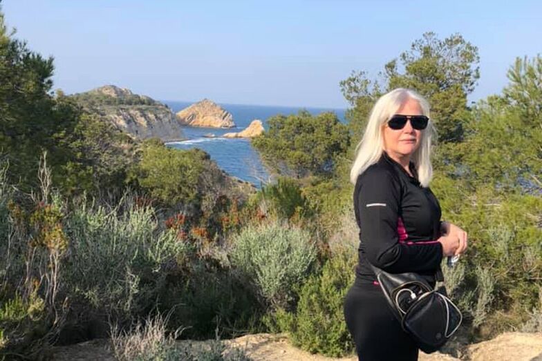 Lucy Brazier, vecina de Xàbia, recibe la Orden del Imperio Británico