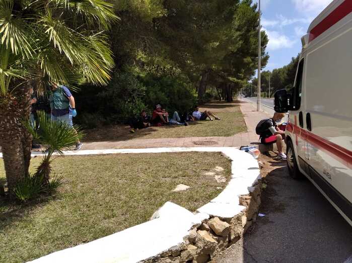 13 migrantes interceptados tras desembarcar en una patera en el Portitxol de Xàbia