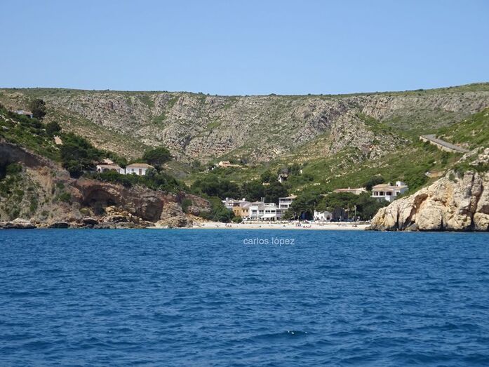 Xàbia mantiene sus banderas azules de la playa de la Grava, Arenal y Granadella