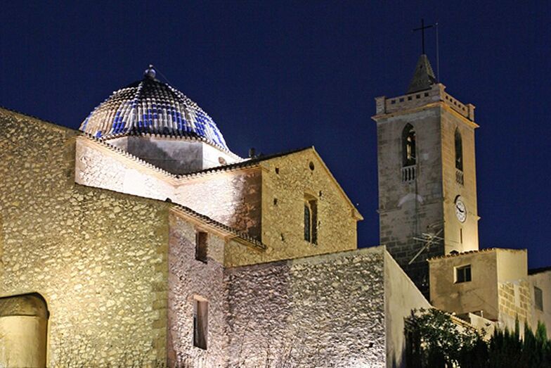 Benitatxell invita a disfrutar agosto 