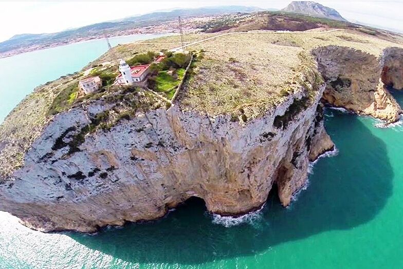 Descubre la impresionante reserva marina del Cap de Sant Antoni este verano