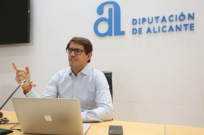 La Marina Alta recibirá 38.248 euros de la línea de ayudas del Área de Residentes Internacionales de la Diputación