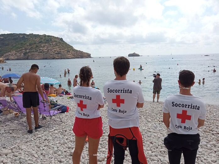 Comienza la temporada media en el servicio de socorrismo de las playas de Xàbia