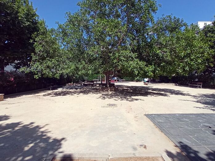 Adjudicado por 208.204 euros la reforma del parque de la Plaza Xàtiva de Xàbia