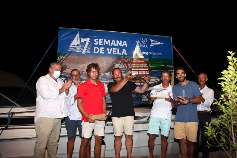 Django de Dominique Luna se proclamó vencedor del trofeo Sir Thomas Lipton del Club Náutico Jávea