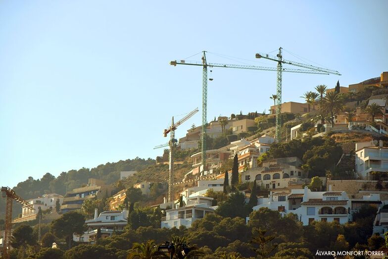 Xàbia publica el bando que regula las actividades ruidosas durante los meses de verano