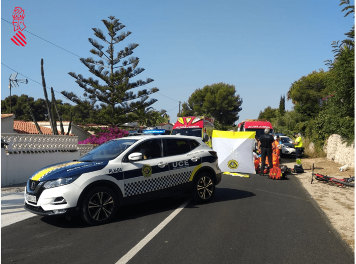 El helicóptero medicalizado del 112 traslada a un ciclista accidentado en el Cabo la Nao de Xàbia