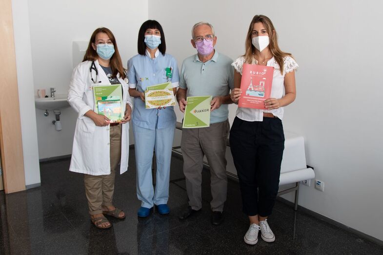 Cruz Roja dona al Hospital de Dénia material de estimulación cognitiva para personas mayores