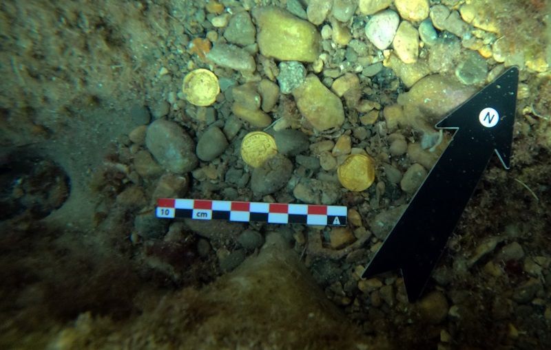 Hallan 53 monedas romanas en la bahía del Portitxol de Xàbia