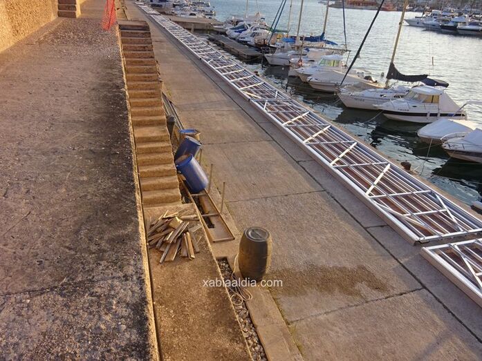 Adiós a los amarres precarios del muelle público del puerto de Xàbia
