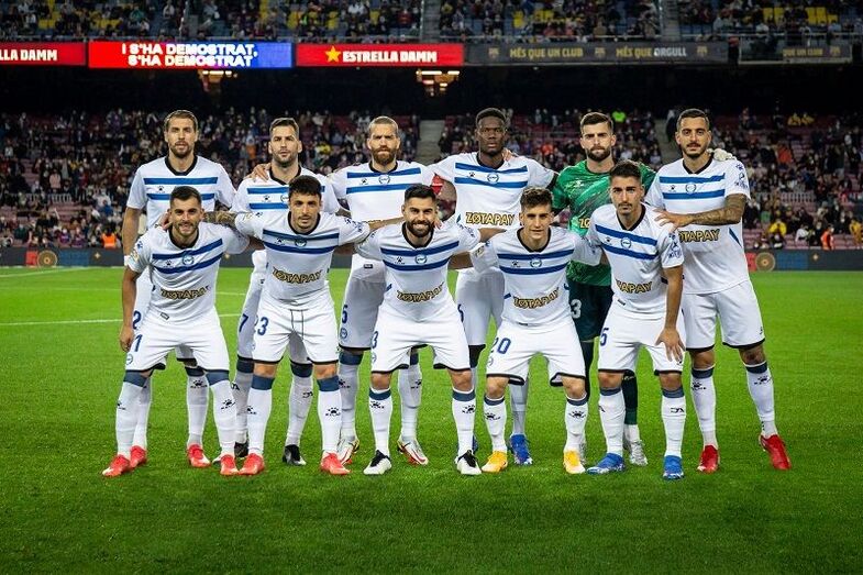 Antonio Sivera se doctora en el Nou Camp
