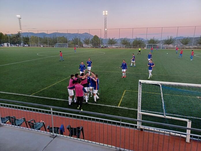El CD Jávea sufre para imponerse al Contestano