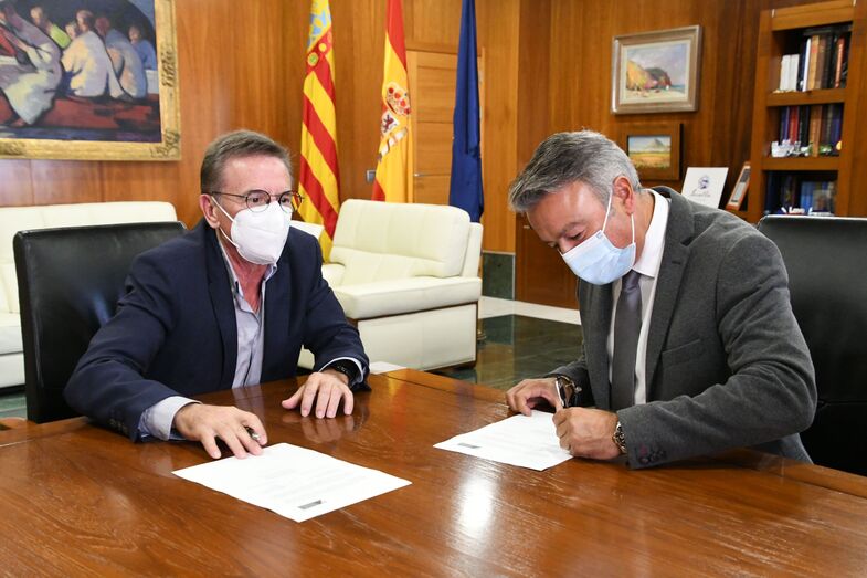 Los notarios de Xàbia tendrán mayor facilidad para realizar trámites de gestión tributaria