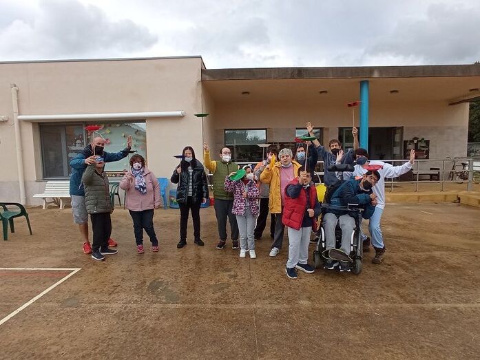 Aprosdeco y Circolio ponen en marcha un taller de circo para los usuarios del Centro Ocupación y Centro de Día de la Xara