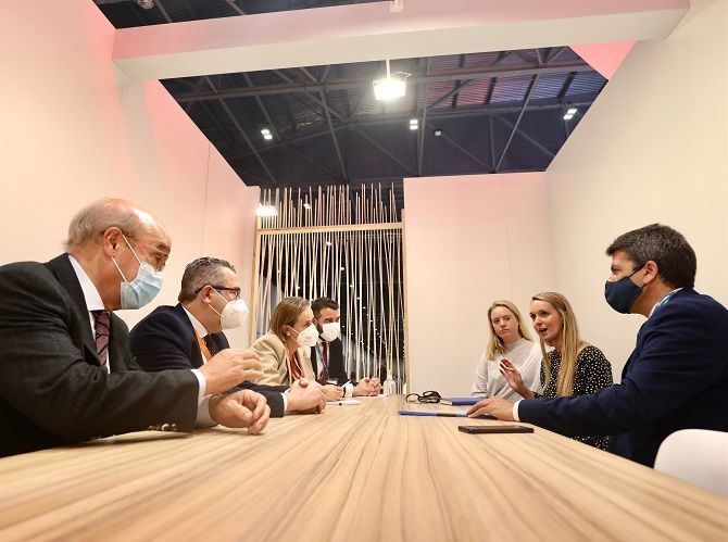 Mazón activa un plan extraordinario para acelerar las reservas de turistas británicos en la Costa Blanca de cara a 2022