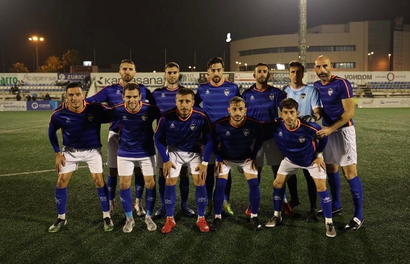 Cinco minutos malos en la segunda parte sentencian al Jávea en Ontinyent