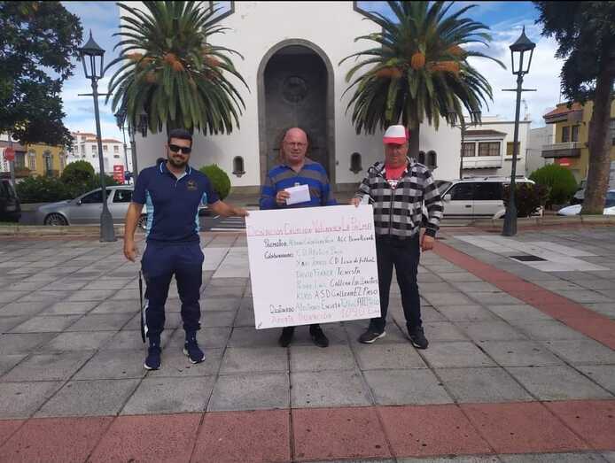 Solidaridad xabiera para ayudar a la escuela de fútbol del Club Atlético Paso de La Palma