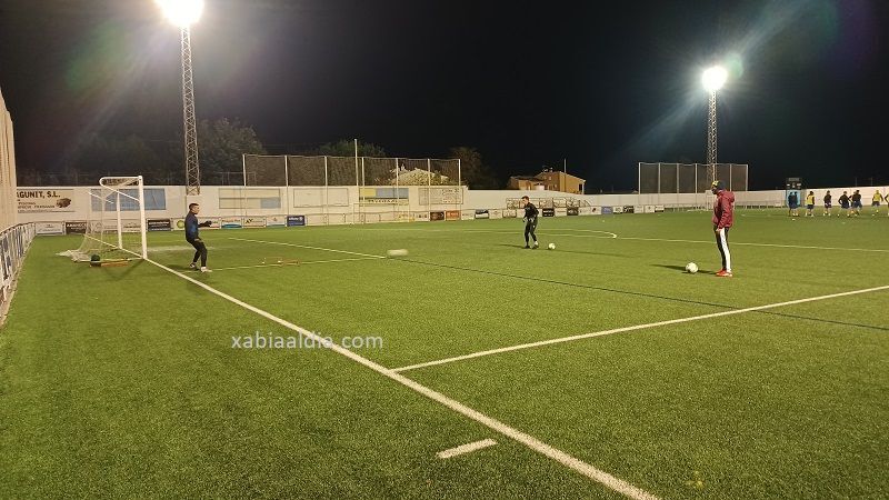 El Jávea visita al Ontinyent en busca de los tres puntos
