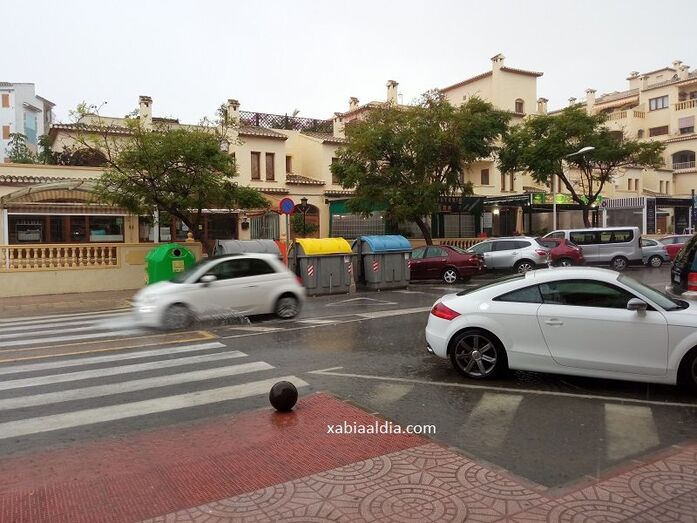 Aemet activa un aviso de color rojo por lluvias y tormentas en la Marina Alta
