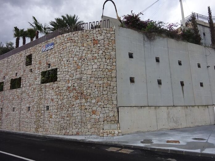 Así luce el nuevo talud de la Caleta del Port de Xàbia