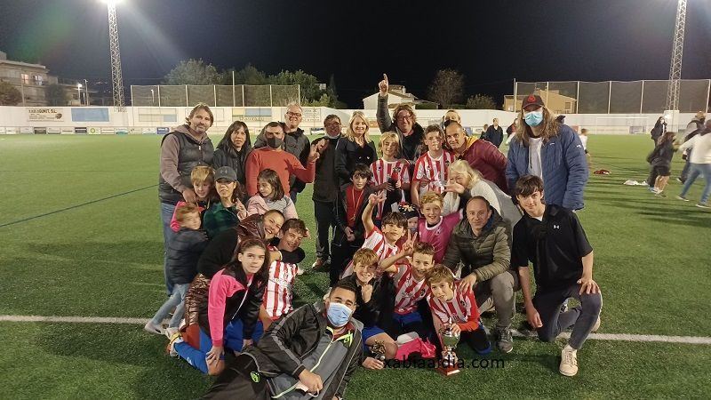 Gran éxito de participación y público en el torneo de benjamines y alevines organizado por el CD Jávea