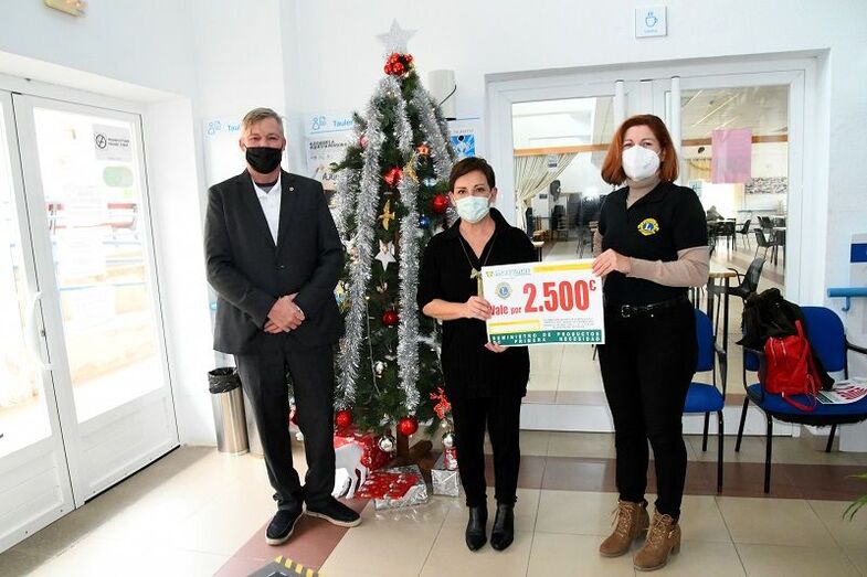El Club Los Leones dona 2.500 euros para las familias más desfavorecidas de Xàbia
