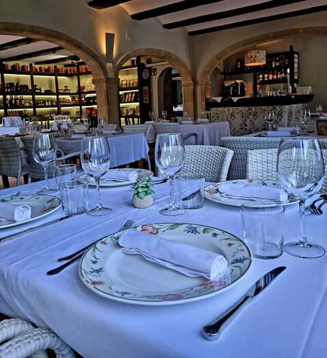 Celebra la navidad en el Restaurante Manzo de Xàbia