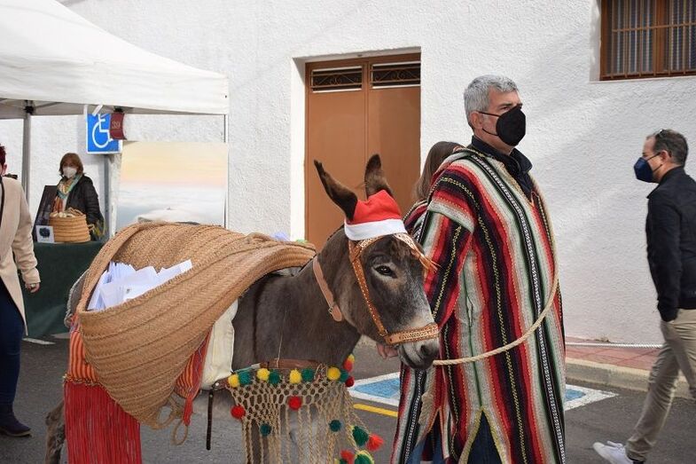 La ‘burreta’, la gran protagonista del Mercado de Navidad de Benitatxell