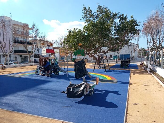 Así ha quedado el parque de la plaza Xàtiva de Xàbia