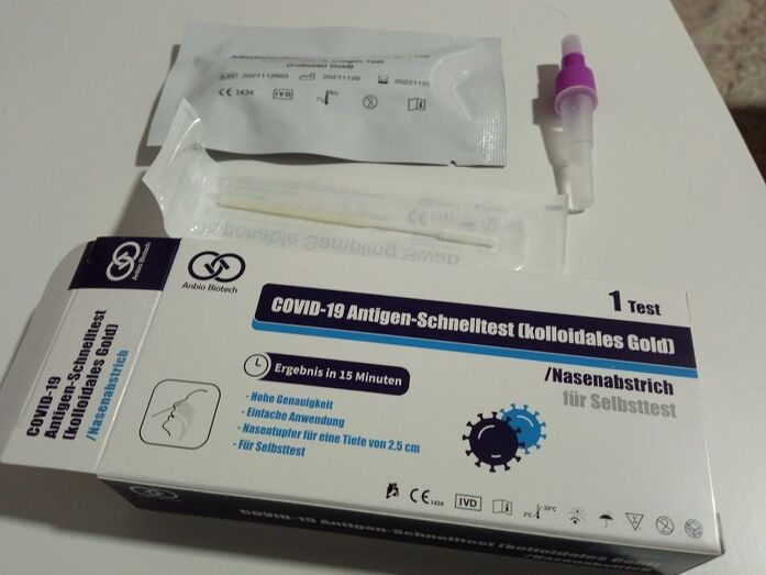 La ministra de Sanidad anuncia que los test de antígenos de autodiagnóstico tendrán un precio máximo de 2,94 euros