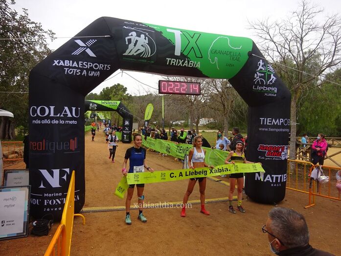Sara Alonso y Adil Moussaui vencen en la Granadella Trail 2022