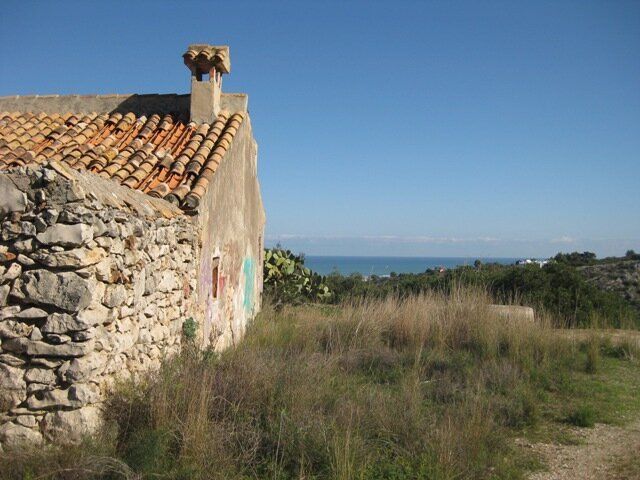 Descubre la antigua senda de las colonias del Montgó con estas dos rutas senderistas