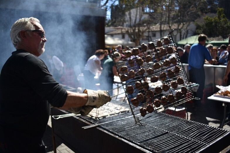 La Vall de Pop recupera la Feria del Embutido y el Producto Tradicional en una edición especial por su décimo aniversario