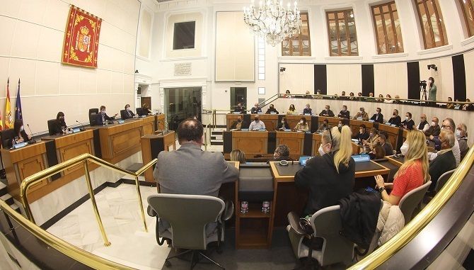 Mazón anuncia una línea de ayudas directas para los ayuntamientos que acojan a refugiados ucranianos