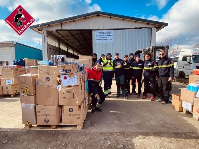 La caravana de los Bomberos de Alicante llega a la frontera de Polonia con Ucrania