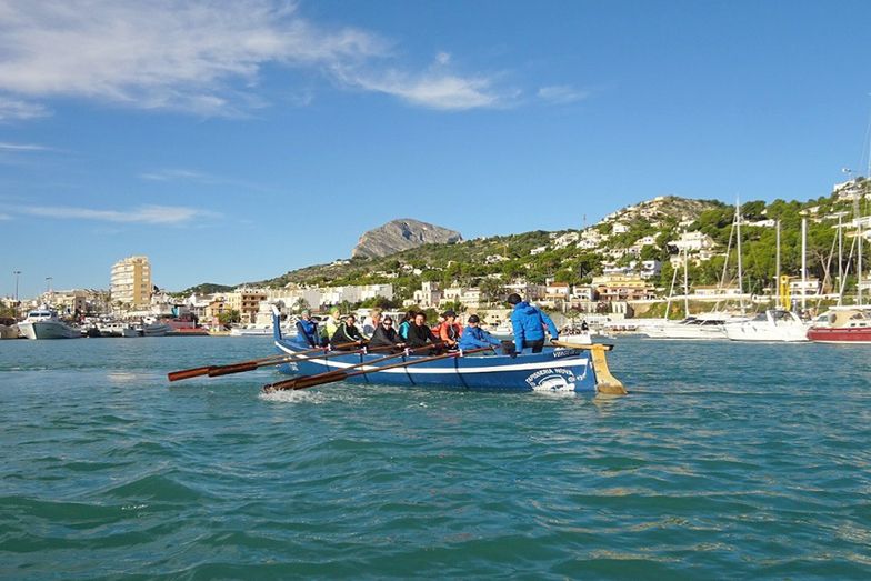 El Club Náutico Jávea organiza el 18 de abril la I Regata de Rem de la dona de Xàbia